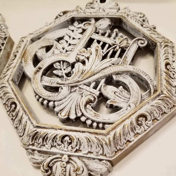 Vintage-Inspired White Wall Decor Set - Picture 8 of 10